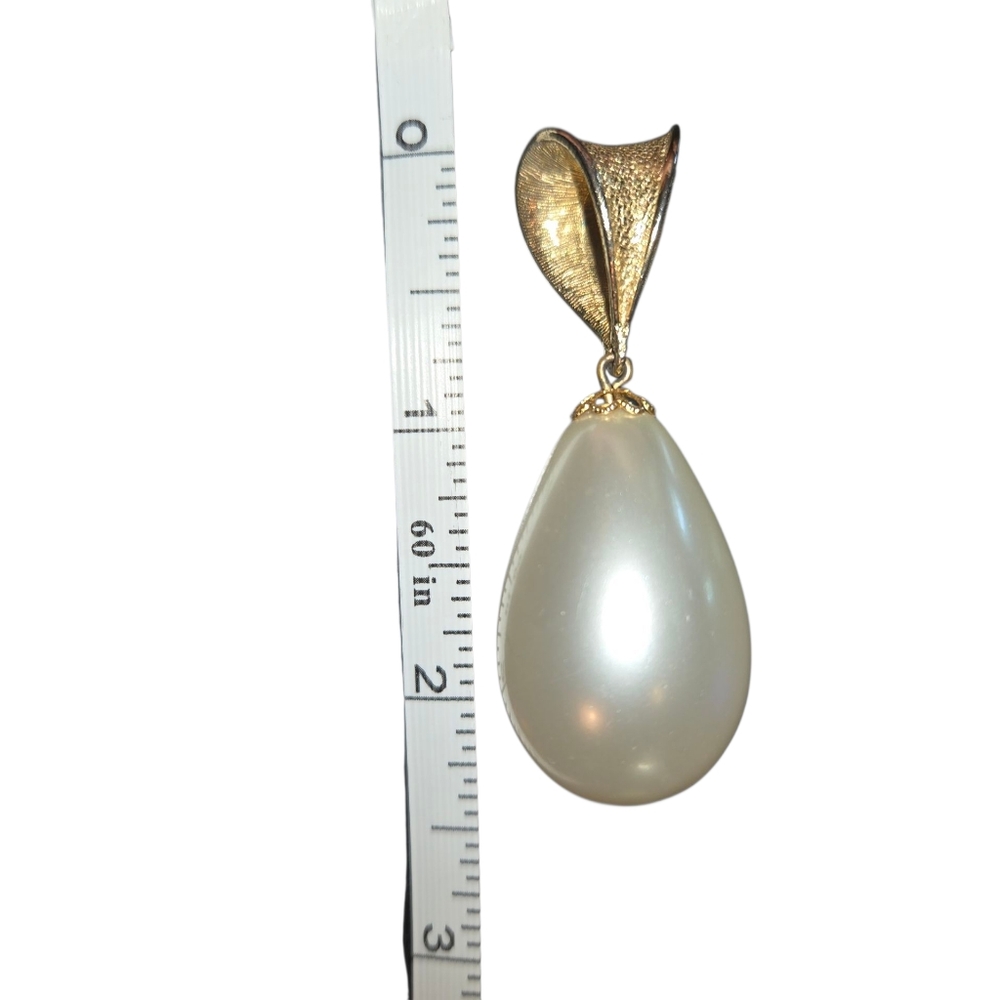 Sarah Coventry Teardrop Faux Pearl Pendant On Signed Black Cord‎ Necklace 16" - Picture 9 of 9